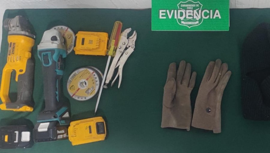 Cuatro delincuentes fueron detenidos tras ser sorprendidos robando en farmacias de Reñaca y del centro de Viña del Mar