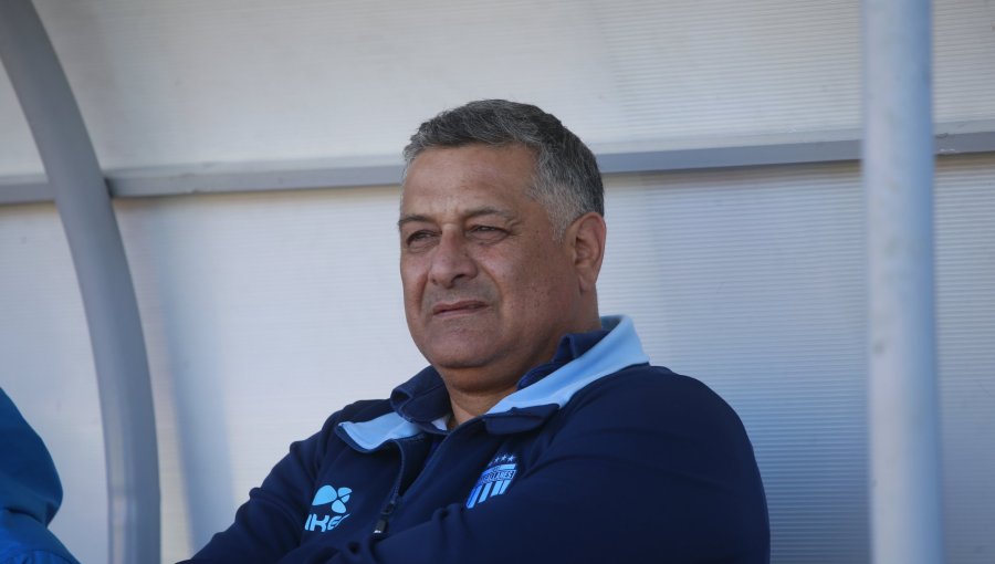 Ronald Fuentes reconoce que Ñublense está necesitado de sumar puntos: "La ubicación en la tabla nos exige ganar"