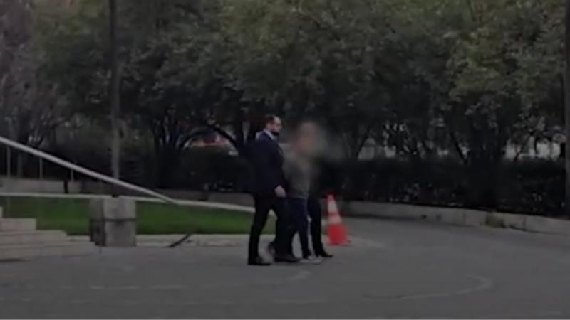 Detienen en Santiago a ciudadano peruano acusado de delitos sexuales contra menores de edad