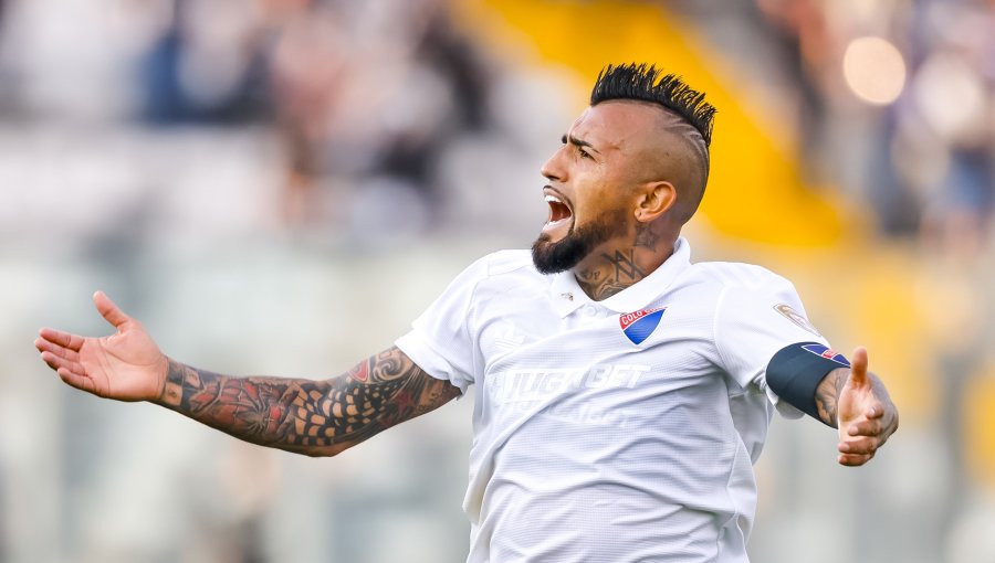 Arturo Vidal respalda a Aníbal Mosa y espera que el 'Bloque Vial' se "vaya lo antes posible" de Colo-Colo