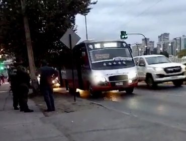Colisión entre un auto y una micro originó importante congestión en Av. 1 Norte de Viña