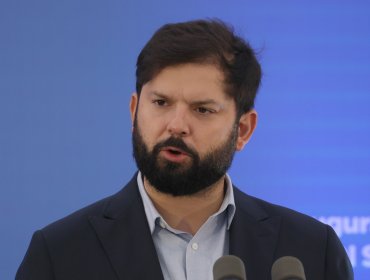 Presidente Boric desdramatiza petición de fiscal Cooper para interferir su teléfono: "Nadie está por sobre la ley"