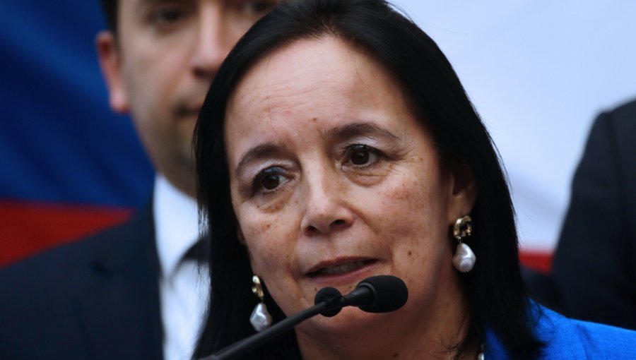 Senadora Aravena renuncia a Partido Republicano ante solicitud de rechazar acuerdo de la Comisión para la Paz y el Entendimiento