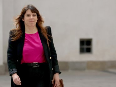 Presidenta del FA llama a ministro Montes a "cumplir mandato" de prescindencia tras apoyo a Tohá