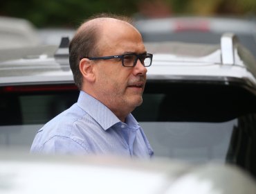 Alberto Undurraga reafirma diferencias con Frente Amplio y apuesta por bloque moderado