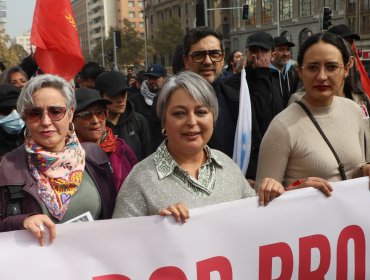 Jeannette Jara respalda alza del sueldo mínimo y pide reducir concentración económica