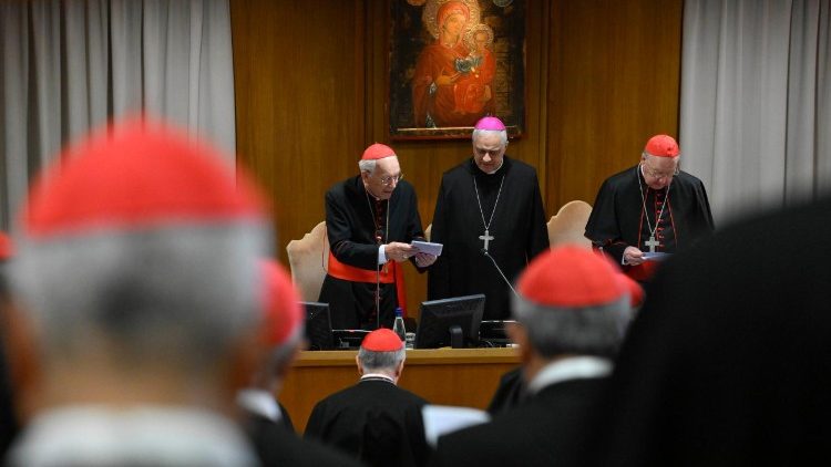 Cardenales abordan los abusos sexuales y las finanzas en la octava Congregación General previa al cónclave
