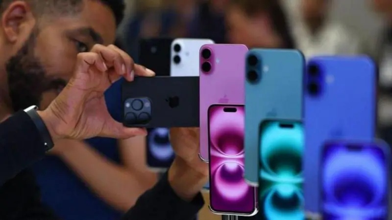 La drástica decisión de Apple para evitar los aranceles de Trump a China y qué supone para América Latina