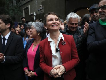 Carolina Tohá vuelve a liderar primarias presidenciales oficialistas
