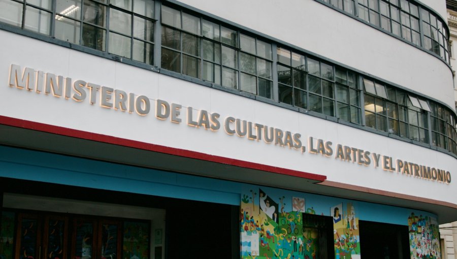 Ministerio de las Culturas dice que cuestionado taller "Prácticas de Culo" no recibe financiamiento de la cartera