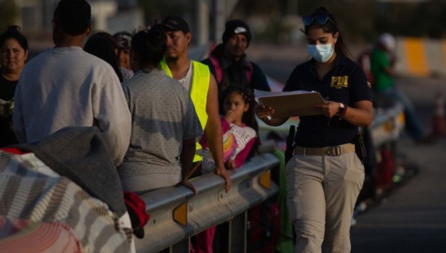 El 41% de los extranjeros fiscalizados por la PDI en abril fueron denunciados por situación migratoria irregular en la V Región