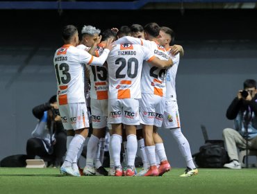 Cobresal venció a una opaca U. Española y se convirtió en nuevo líder de la Liga de Primera