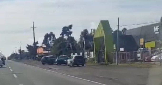 Furia desatada a las afueras de un motel: Mujer de 32 años arrestada tras disparar y dejar en riesgo vital a otra joven de 30 años