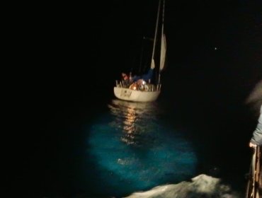 Yate que zarpó desde Recreo en Viña del Mar con 5 tripulantes queda a la deriva en altamar