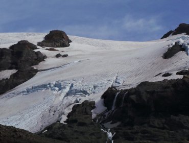 Rescatan a 22 excursionistas atrapados en glaciar Sierra Nevada en Lonquimay