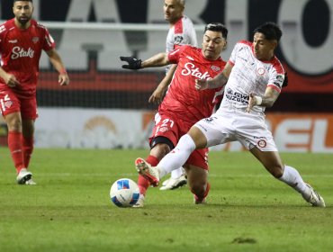Gonzalo Sosa salvó a Ronald Fuentes en su estreno en la banca de Ñublense