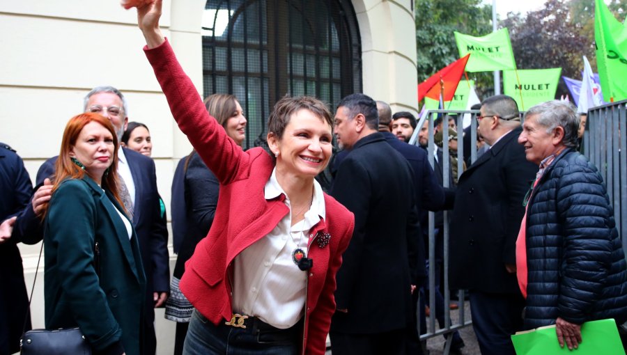 Cadem: Carolina Tohá sube al podio en carrera presidencial y supera a Kaiser