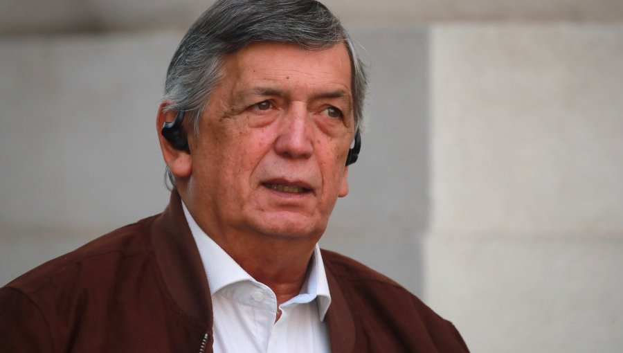 Presidente del PC distancia a Cuba de campaña de Jara: "No es el proyecto que trabajamos para nuestro país"