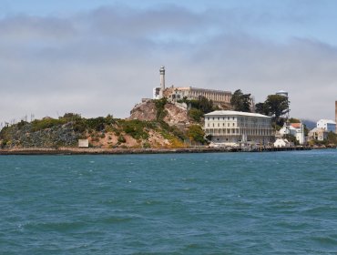 Trump ordenó reabrir la prisión de Alcatraz para "albergar a los delincuentes más despiadados y violentos" de Estados Unidos