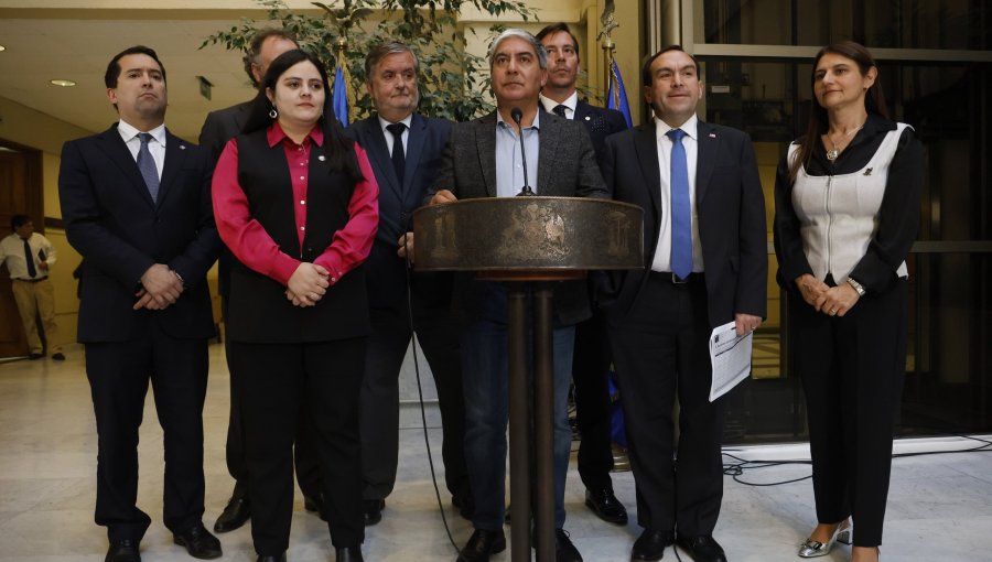 Oposición concreta presentación de acusación constitucional contra delegado Gonzalo Durán