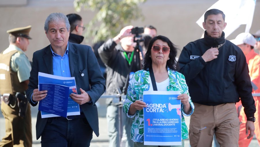 Colegio de Profesores advierte posibilidad de paro indefinido si la "agenda corta" no es aprobada a la brevedad