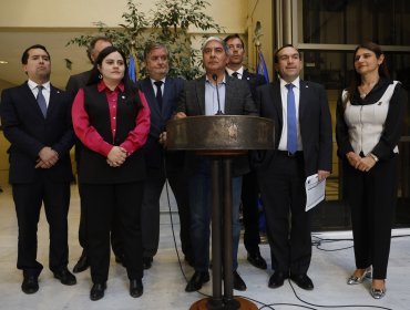 Oposición concreta presentación de acusación constitucional contra delegado Gonzalo Durán