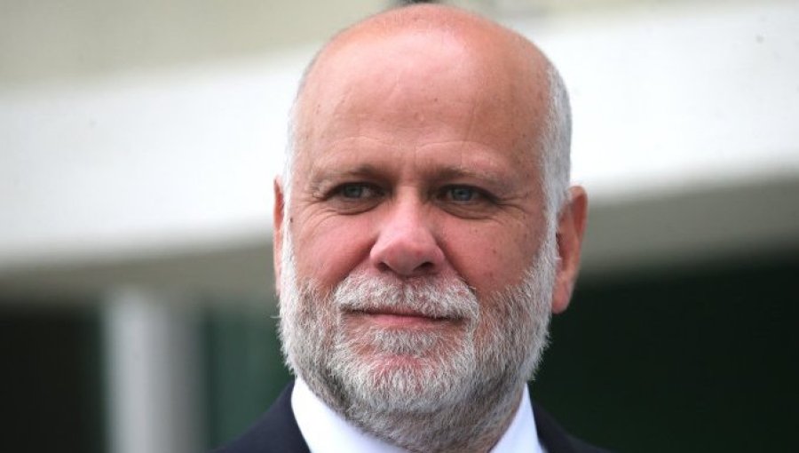 Ministro Álvaro Elizalde defendió la relación de Carolina Tohá con Mario Marcel tras críticas de la oposición