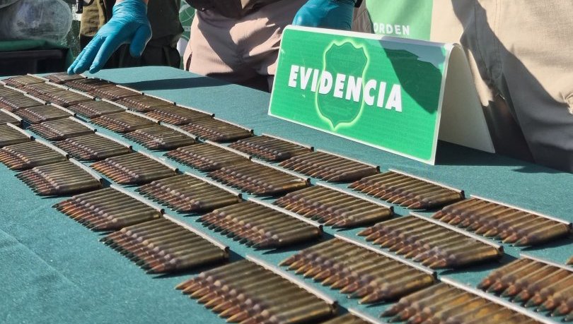 Hallan 500 municiones de guerra y media tonelada de droga ocultos en el desierto de Atacama