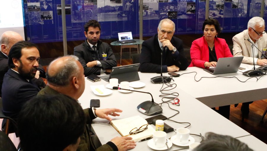 Solicitan autorizar la creación de una subcomisión específica de Presupuesto para los Gobiernos Regionales