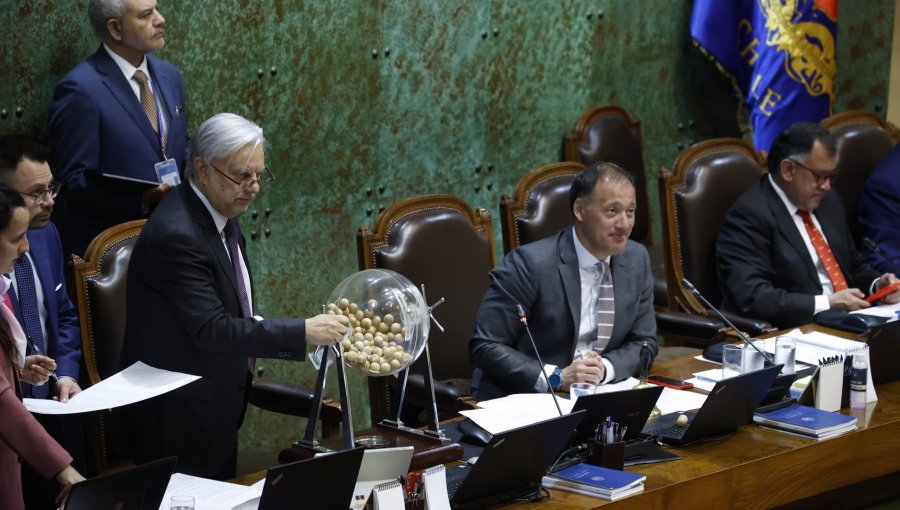 Comisión que revisará acusación constitucional contra el delegado Gonzalo Durán quedó conformada con mayoría opositora