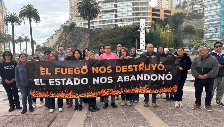 Familiares de víctimas del megaincendio piden reunión urgente con el Presidente Boric: "Que vea el dolor y el sentimiento que hay"