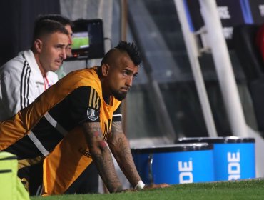 La dura autocrítica de Arturo Vidal tras la derrota de Colo-Colo: "Regalamos los goles, nos equivocamos muchas veces"