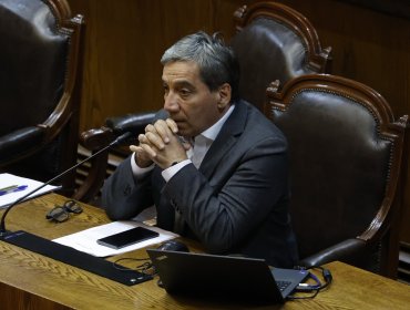Cámara aprobó resolución que condena "negligencia" del Delegado Presidencial tras incidentes del 10 de abril en el Monumental
