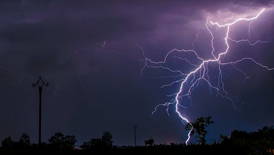 Declaran Alerta Temprana Preventiva para la región Metropolitana por probables tormentas eléctricas
