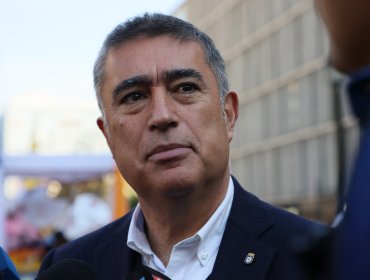 Alcalde de Santiago asegura que rector del INBA "no está confirmado en el cargo" de manera interina