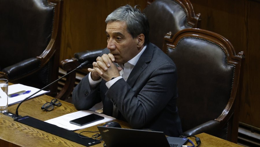 Cámara aprobó resolución que condena "negligencia" del Delegado Presidencial tras incidentes del 10 de abril en el Monumental
