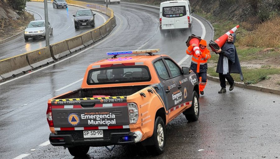 Anegamientos menores y accidentes de tránsito marcaron la primera precipitación del año en Viña del Mar