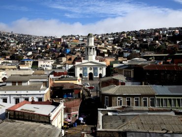 Proponen expropiar edificios abandonados del barrio Puerto para recuperar sitio patrimonial de Valparaíso