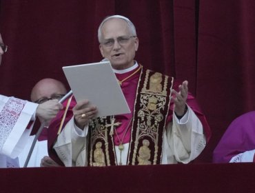 Papa León XIV dio las gracias a Francisco, rezó por la paz y pidió "construir puentes de diálogo para ser un sólo pueblo"