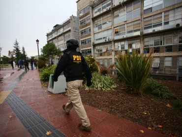Funcionarios detenidos de la Dirección de Tránsito de Maipú habrían vendido licencias de conducir entre $300 a $500 mil