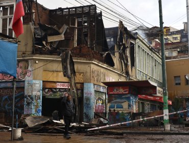 Detienen al presunto autor del incendio que destruyó una casona de tres pisos en el barrio patrimonial de Valparaíso