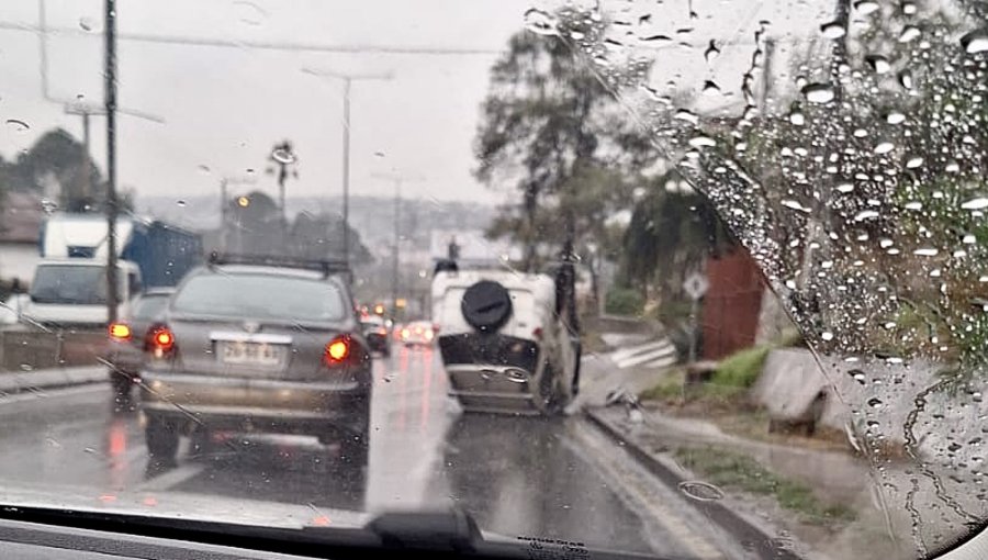 Primer sistema frontal del año: Múltiples accidentes de tránsito originan serias complicaciones viales en el Gran Valparaíso
