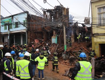 Violencia intrafamiliar, riña por droga y amenaza con encendedor: así habría iniciado incendio en casona patrimonial de Valparaíso