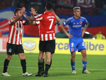 Prensa argentina tras goleada: "Estudiantes fue implacable en Chile ante la U"