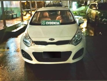 Cuatro adultos y un adolescente fueron detenidos por circular en un vehículo robado en Viña del Mar