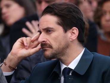 Grupo de militantes del PS entrega apoyo a Winter pese a respaldo del partido a Tohá
