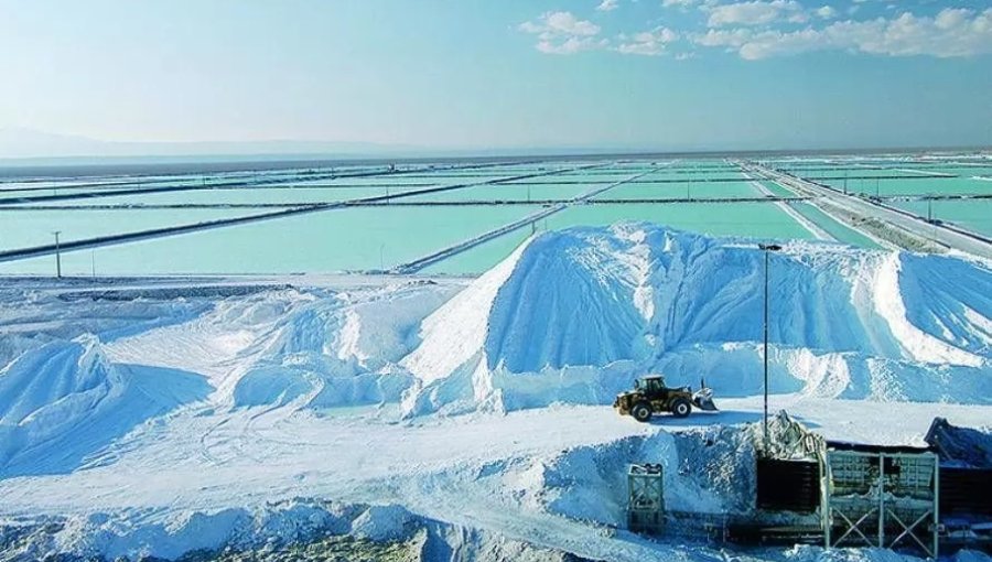 Empresa china Tsingshan Group dice que "no ha renunciado a explorar oportunidades" en la industria del litio en Chile
