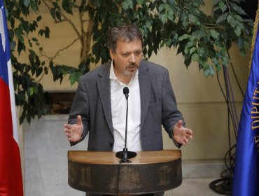 Exigen renuncia “inmediata” del subsecretario de Pesca luego que ministro Grau reconociera que entregó datos falsos