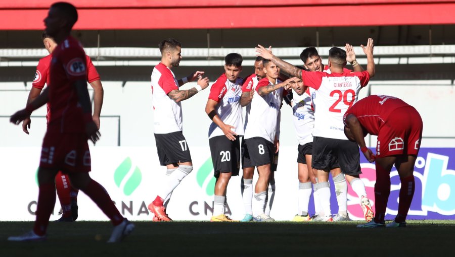Curicó Unido superó a Ñublense y sueña con los octavos de final de Copa Chile