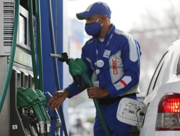 Bencinas bajarán sus precios este 15 de mayo: gasolina de 93 octanos y diesel caerían en un 2,2%